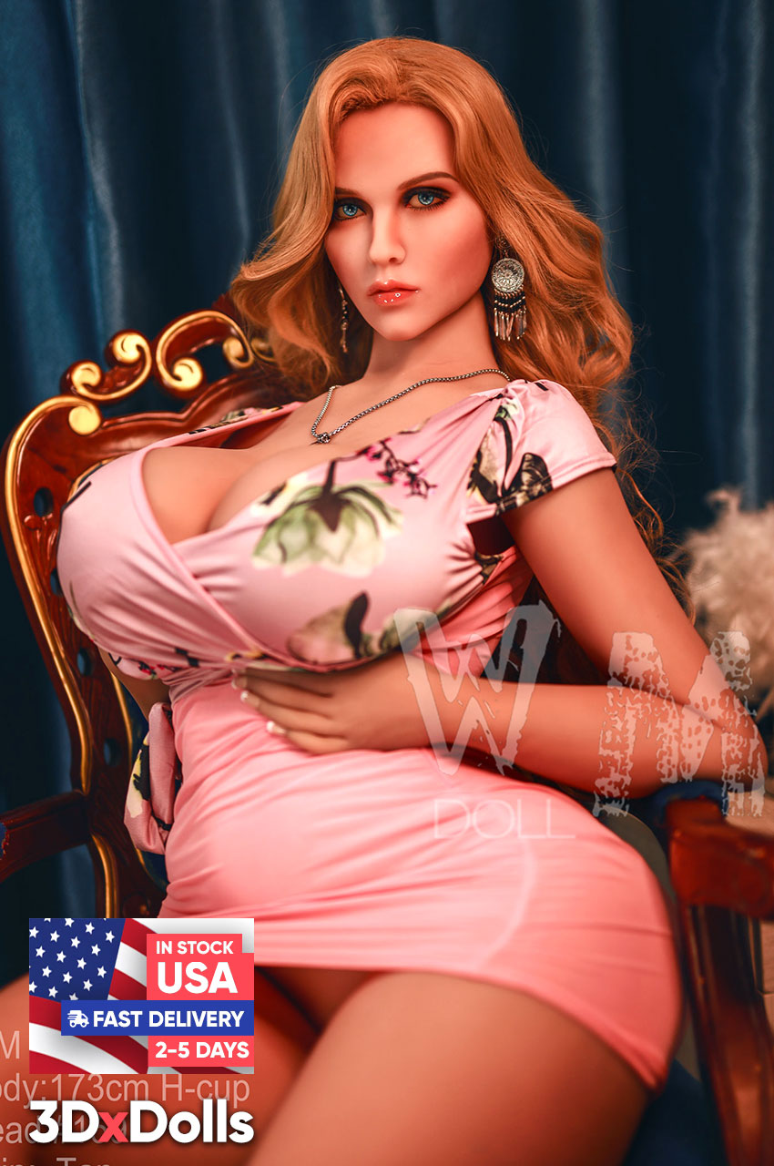 Gabriela  5'8'' / 173 cm (In Stock USA)