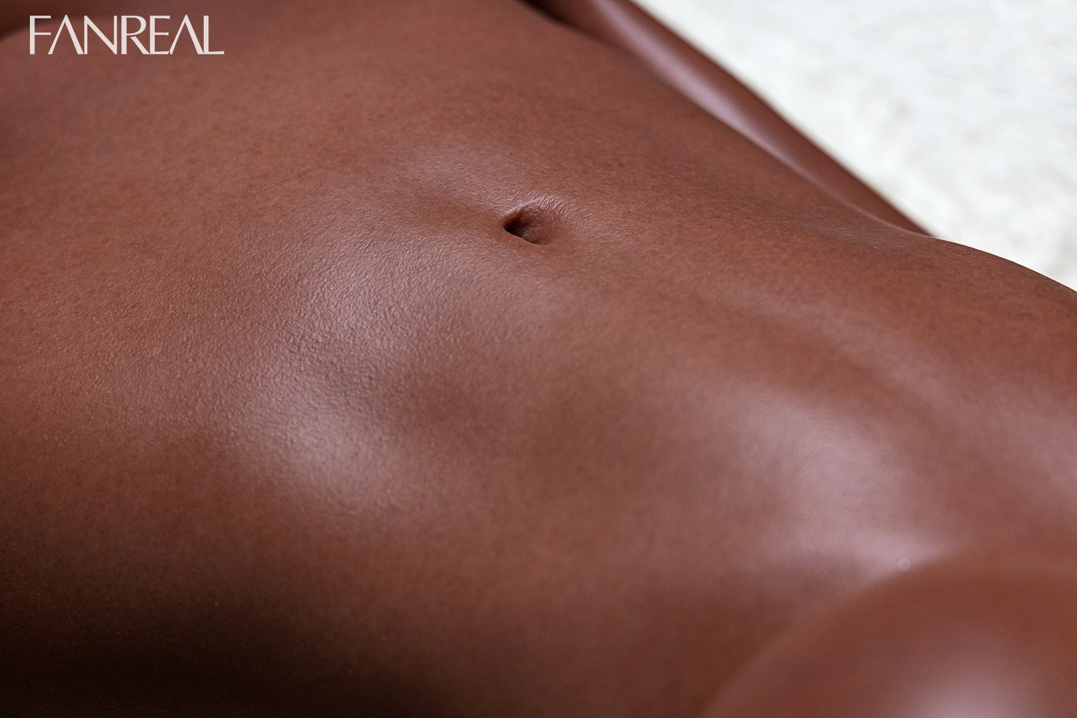 FR-Elle 5'8 / 173 cm