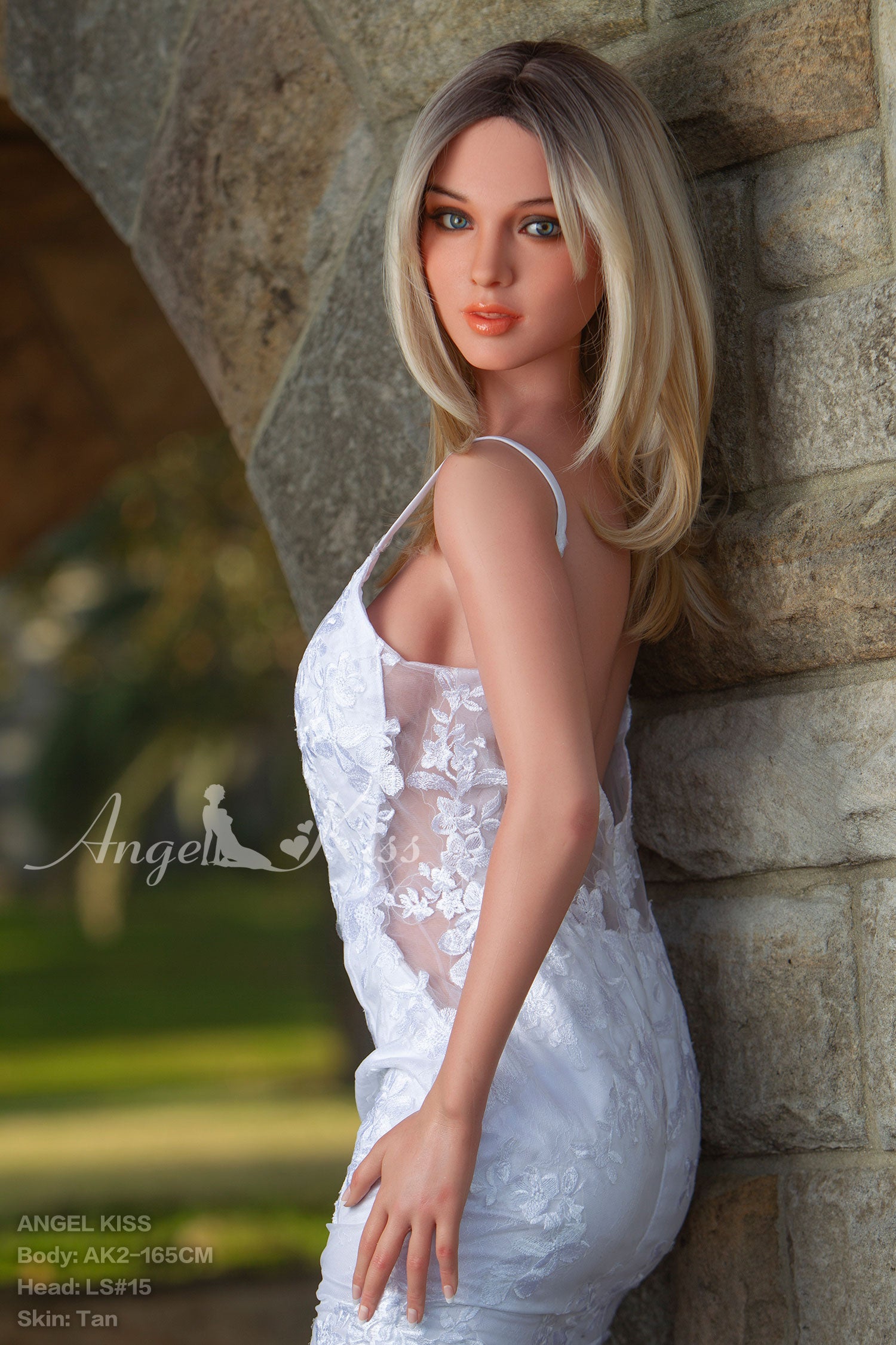 AK Anastasia 5'4 / 165 cm