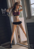 Emilia 5'5'' / 164 cm