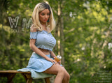 Willa 5’3 / 162 cm