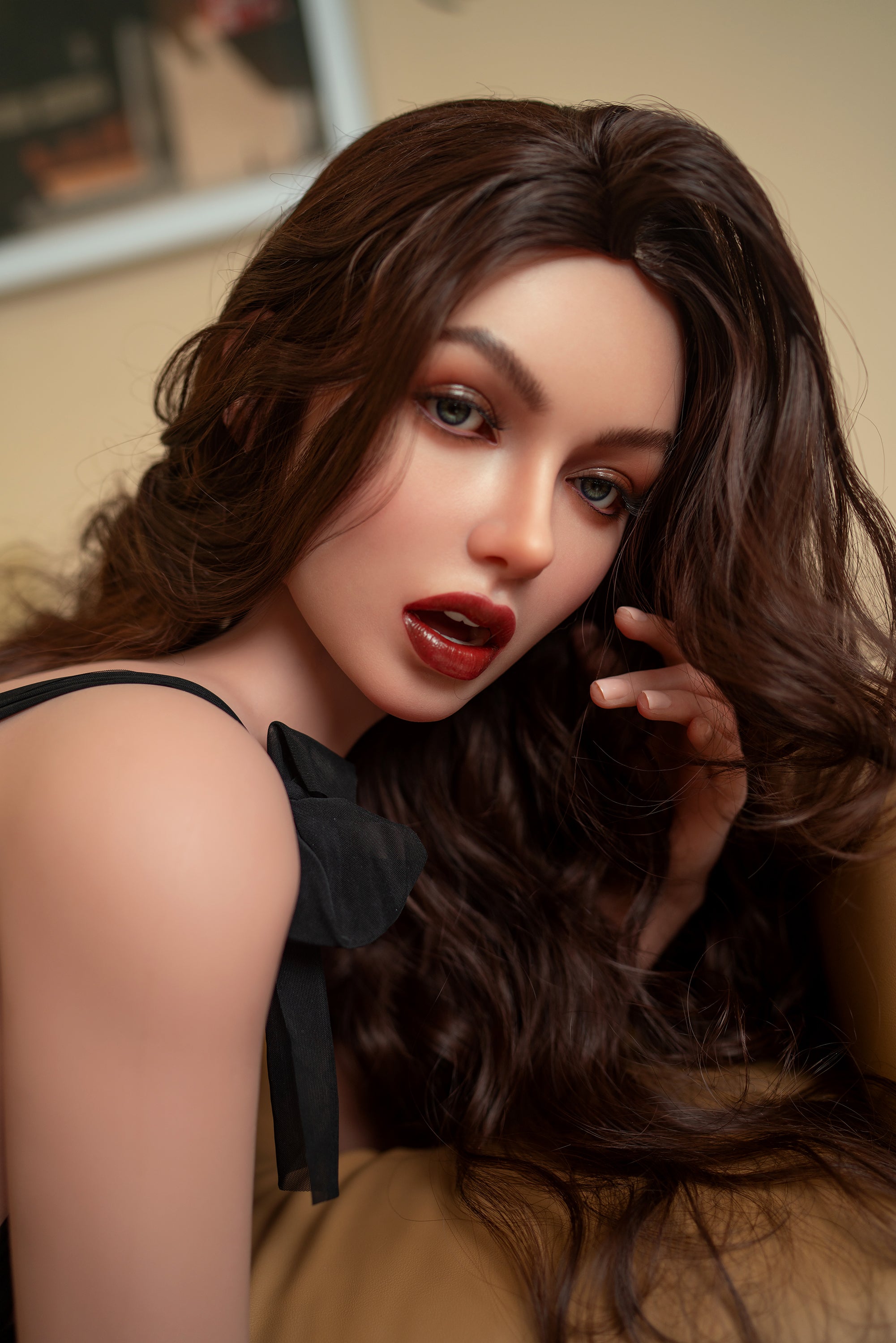 ZXE207 5'6 / 172 cm E-Cup