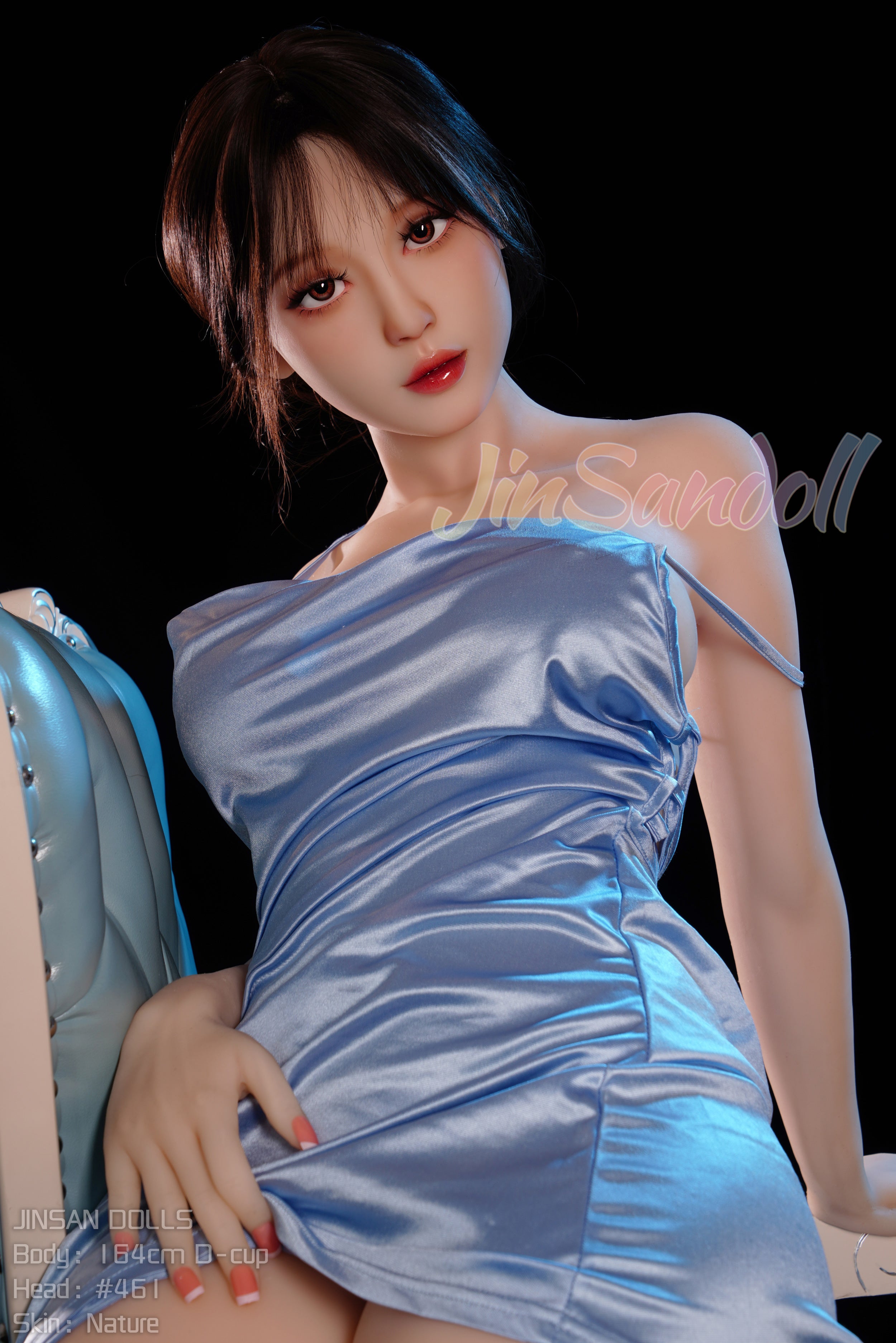 Brooklyn 5'4 / 164 cm