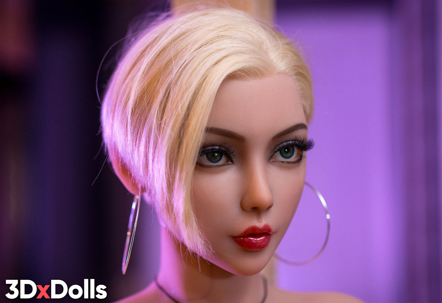 Hazel (Blonde) 5'4 / 164 cm