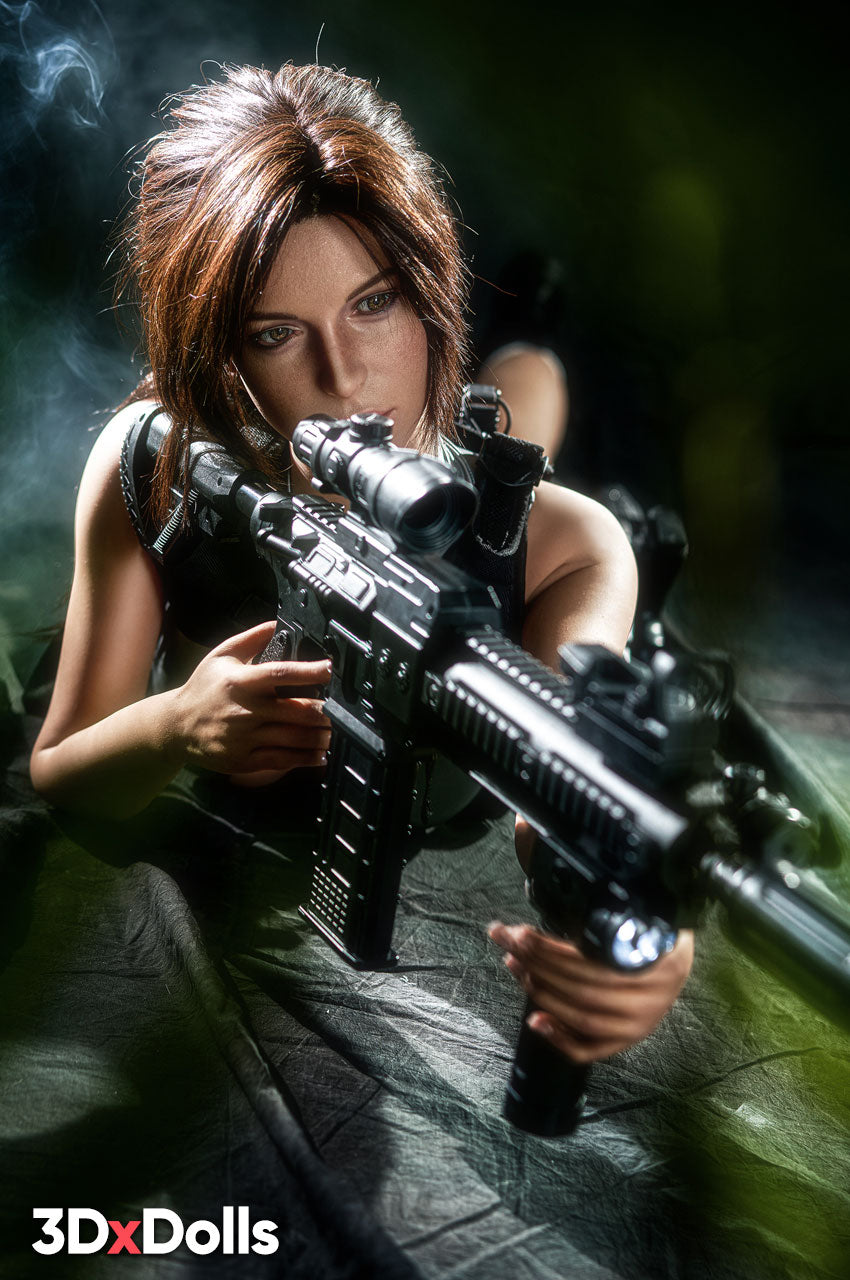 Cara Lox  5'4 / 166 cm