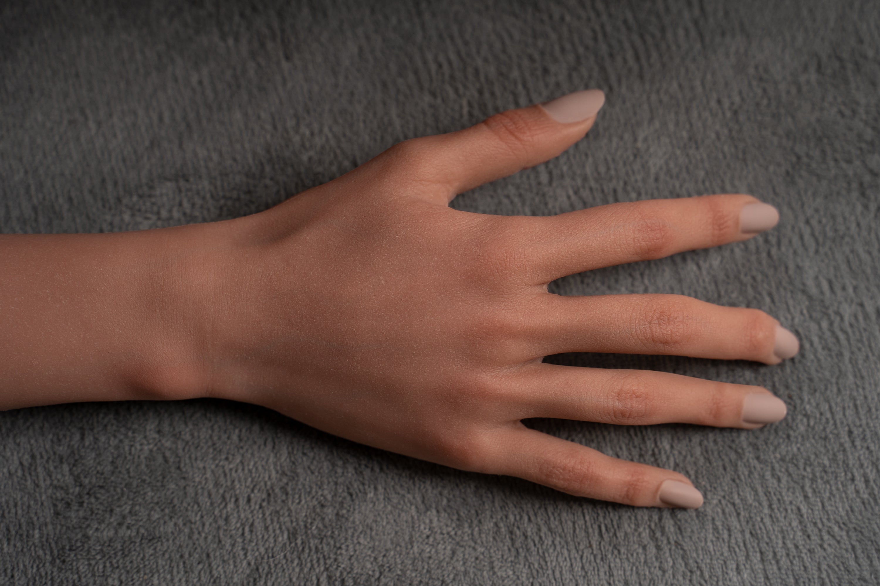 Janine 5'6" / 170 cm